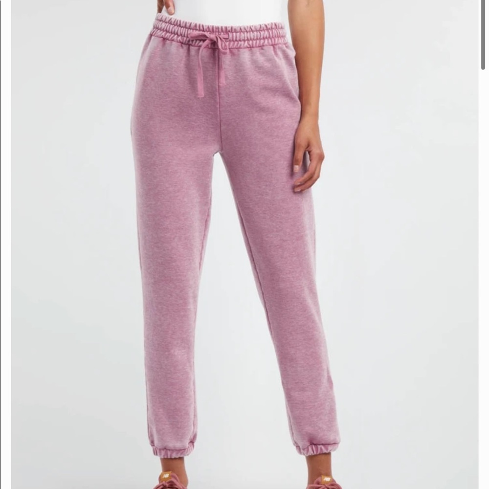 NWT splendid sundown sweat pants, pink and super comfy. Size M.